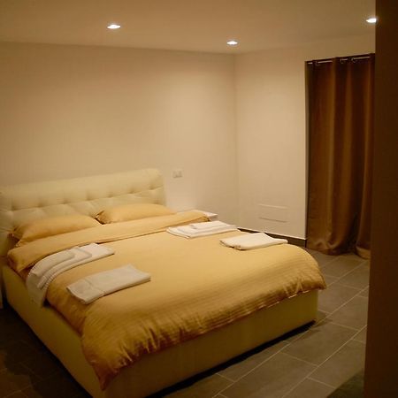 Yuba - Aragon Home Holiday Монтальбано-Эликона Экстерьер фото