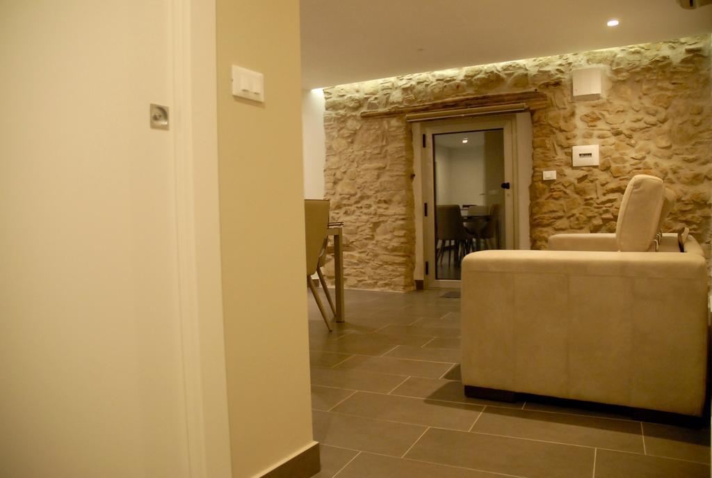 Yuba - Aragon Home Holiday Монтальбано-Эликона Экстерьер фото