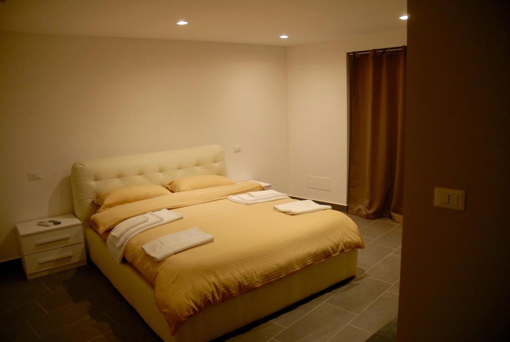 Yuba - Aragon Home Holiday Монтальбано-Эликона Экстерьер фото